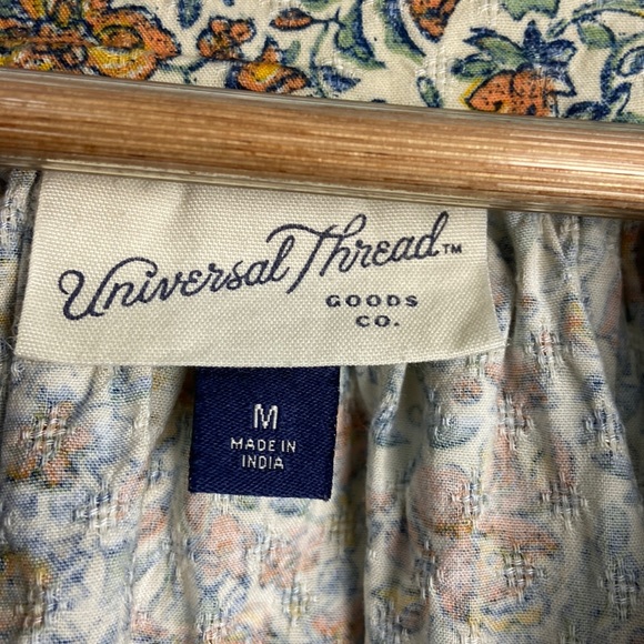 Universal Thread Floral Peasant Sleeve Blouse - Picture 8 of 9